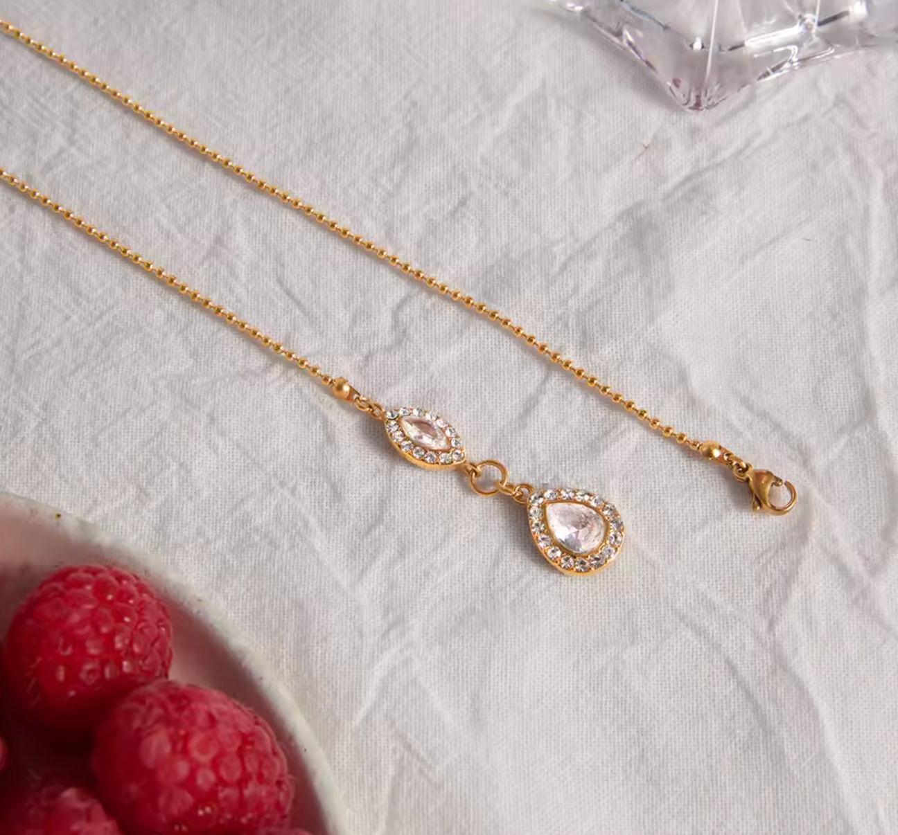Exquisite Waterdrop Zircon Pendant Necklace
