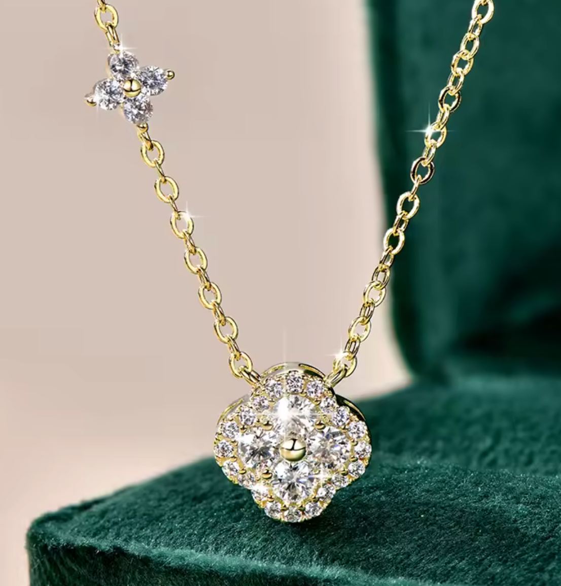 Lucky Four Leaf Clover Moissanite Pendant Necklace for Women